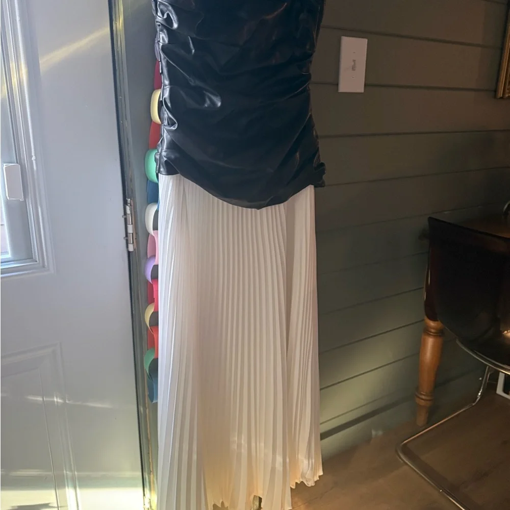 NWT SIMKHAI Arie Leather Crepe Strapless Chic Dress Size 8 Holiday Party Ready - Picture 10 of 13